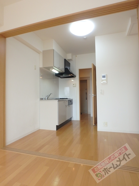 居室・リビング　全室照明付きです♪