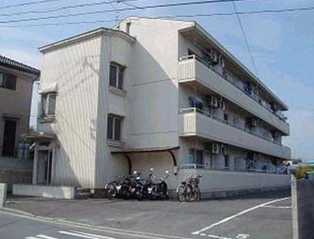広島市佐伯区三宅のマンションの建物外観