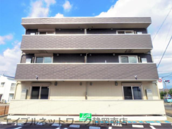 建物外観　落ち着いた雰囲気の外観です