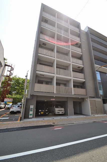 広島市中区国泰寺町のマンションの建物外観