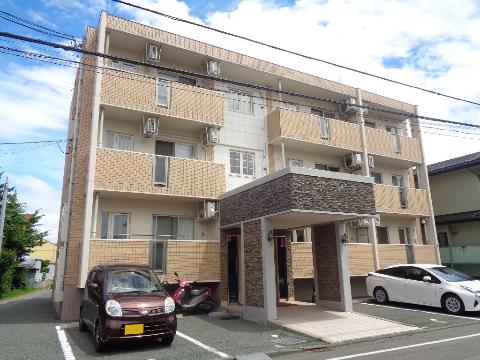 盛岡市本町通のマンションの建物外観