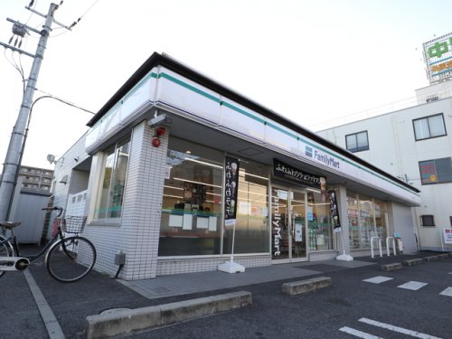 コンビニ　ファミリーマート 橿原内膳町店（コンビニ）まで149m