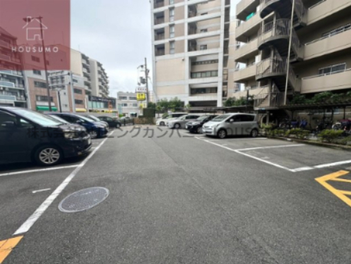 【シャルマンコーポ平野郷の駐車場】