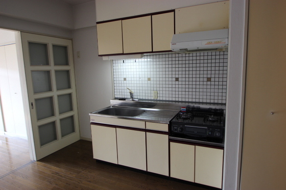 キッチン　※別部屋の写真です