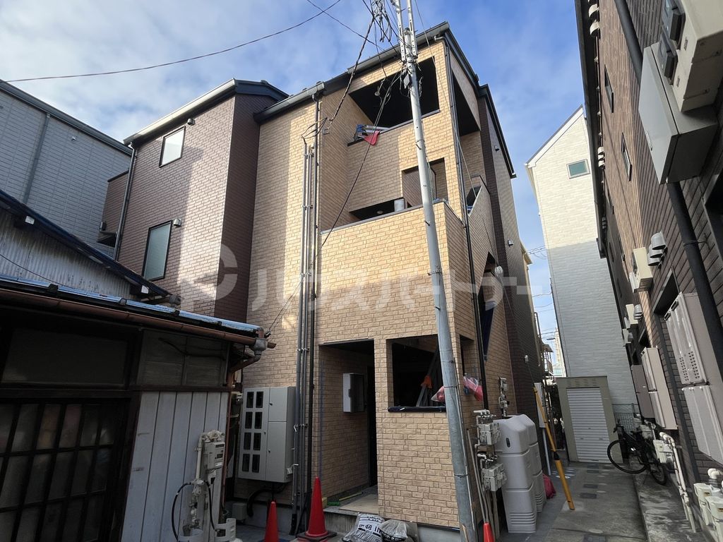 船橋市本町のアパートの建物外観