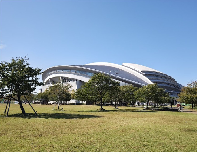 【神戸市兵庫区小松通のマンションの公園】