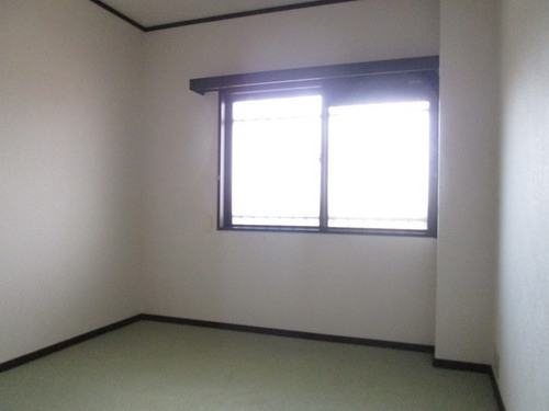 その他部屋・スペース　落ち着いて過ごせるお部屋なので、寝室にいかがでしょうか