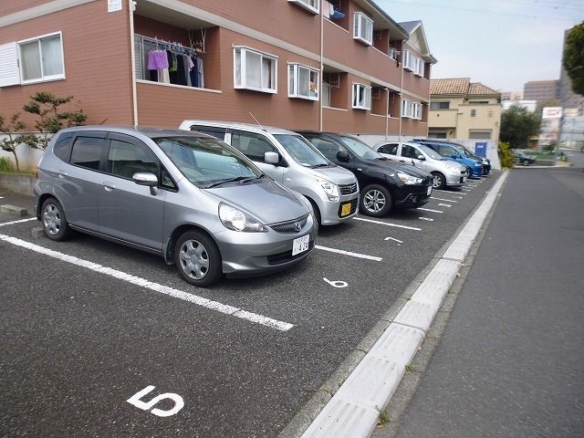 【アルスの駐車場】