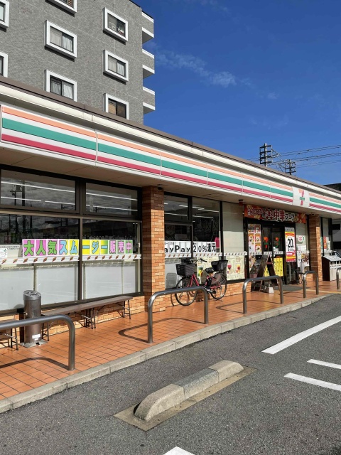 コンビニ　セブン－イレブン　加古川駅東店（コンビニ）まで465m
