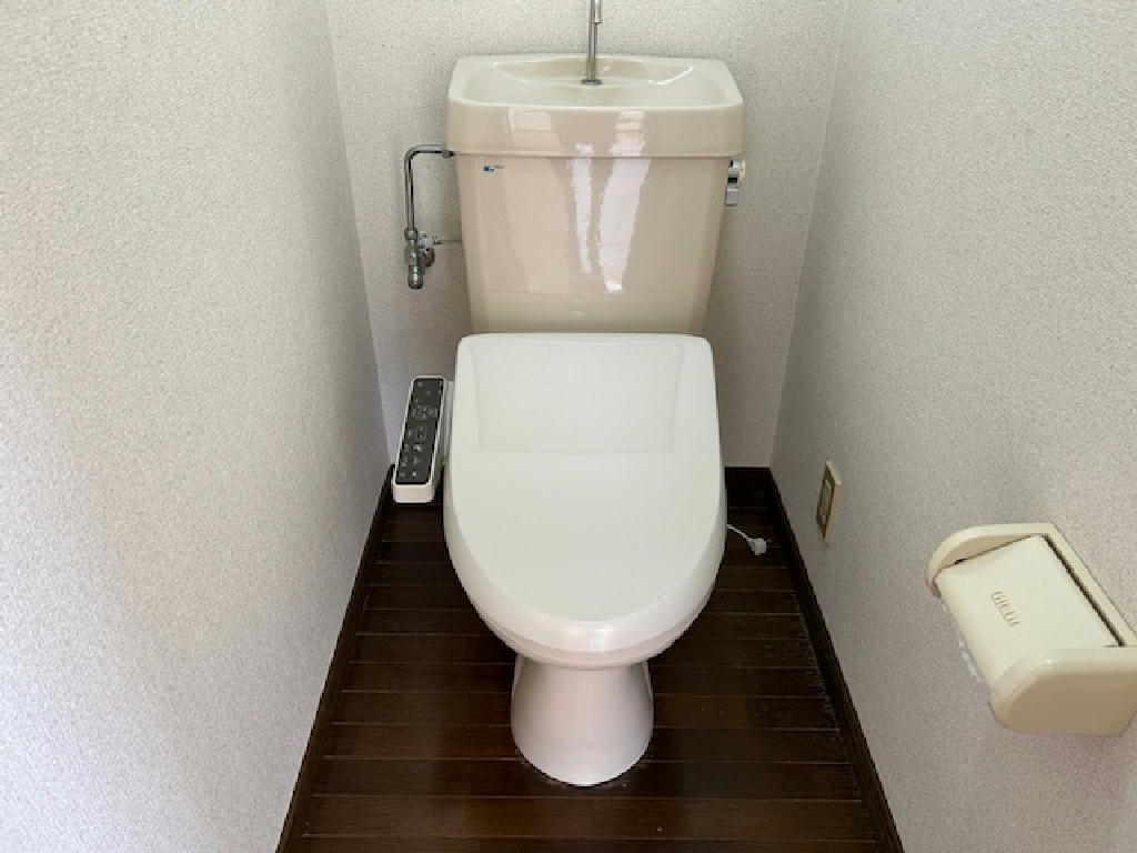 プチパレス日夏B棟のトイレ写真