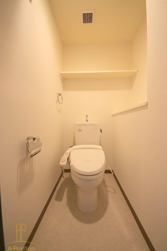 トイレ　船場ミッドキューブ