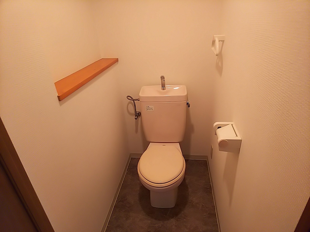 プロヴァンスのトイレ写真