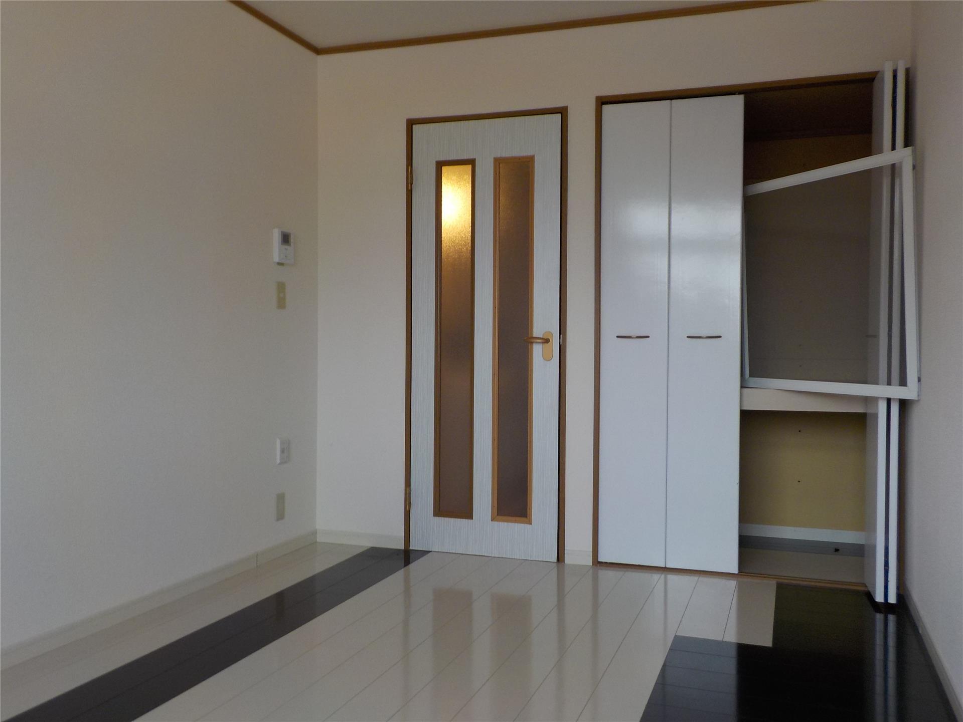 玄関　エアコン付き