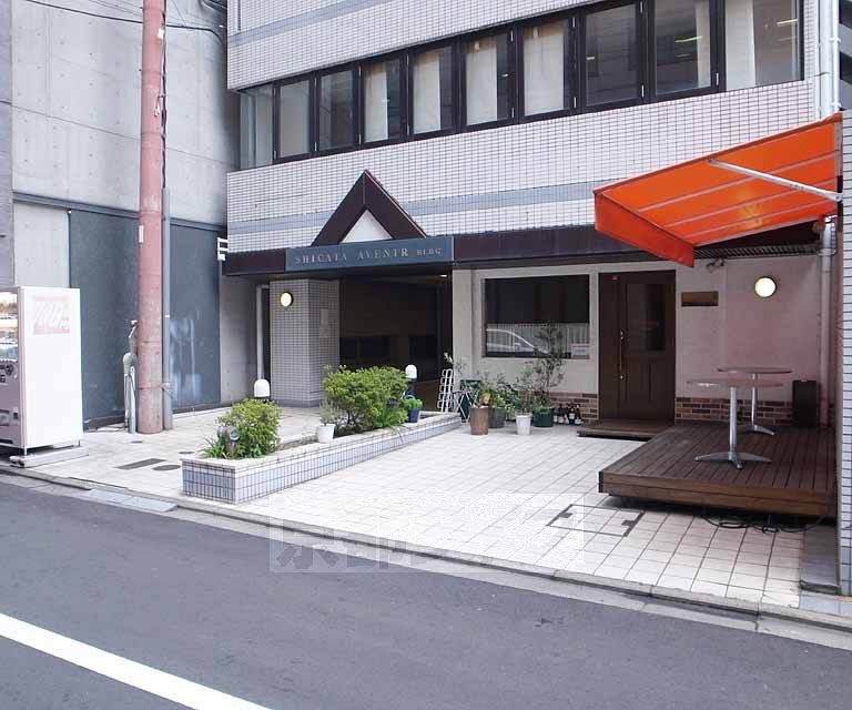 【京都市中京区笹屋町のマンションの建物外観】