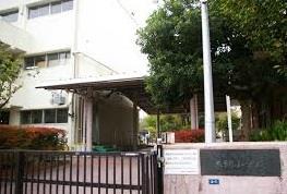 小学校　横浜市立大綱小学校（小学校）まで466m