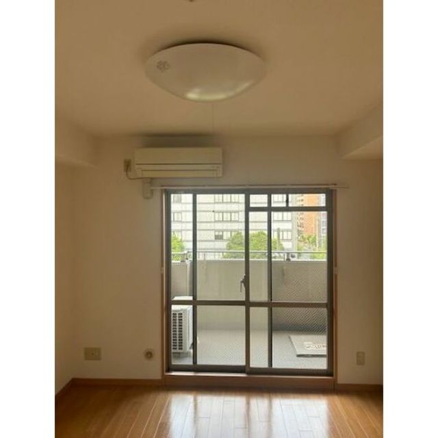 居室・リビング　フローリング