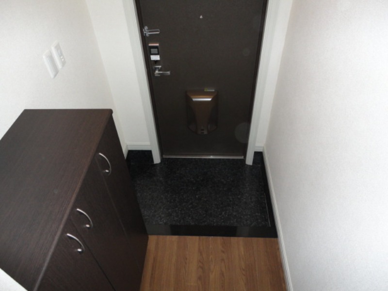 玄関　図面と現状に相違がある場合には現状を優先