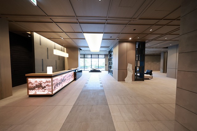 エントランス　エントランス