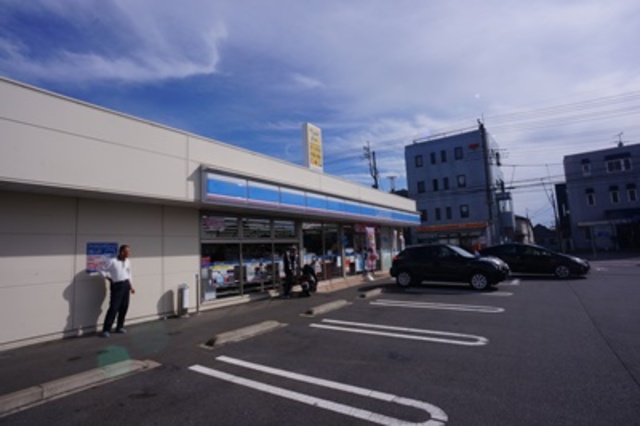コンビニ　ローソン松戸六実六丁目店（コンビニ）まで278m