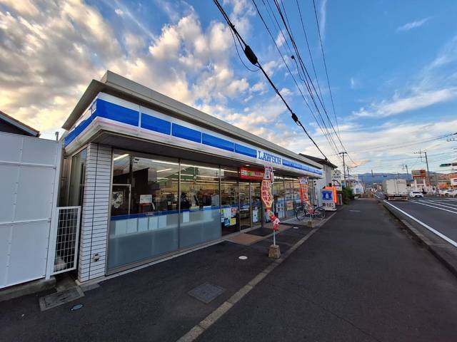 コンビニ　ローソン小田原成田南店（コンビニ）まで181m
