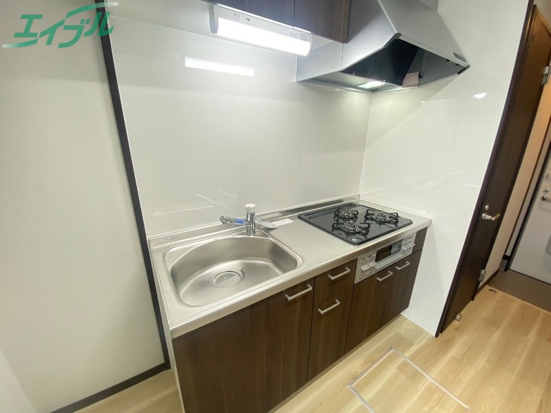 キッチン　同型参考写真