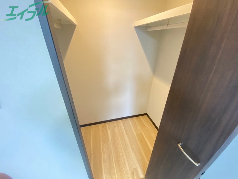 収納　同型参考写真