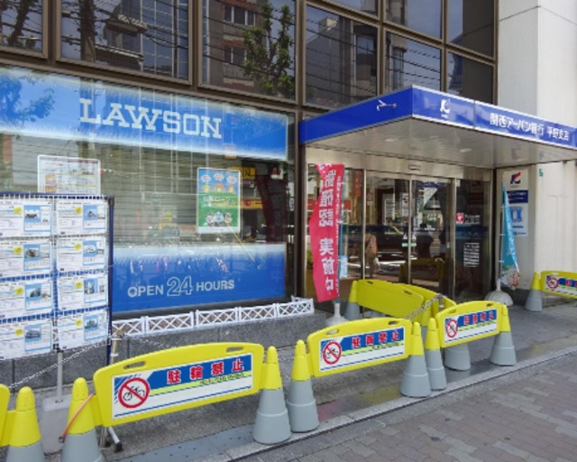 コンビニ　ローソンOSL喜連瓜破駅店・街のホットステーション♪♪（コンビニ）まで60m