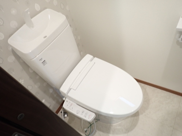 ＪＲ京浜東北線 川口駅 徒歩10分 2階建 築2年のトイレ写真