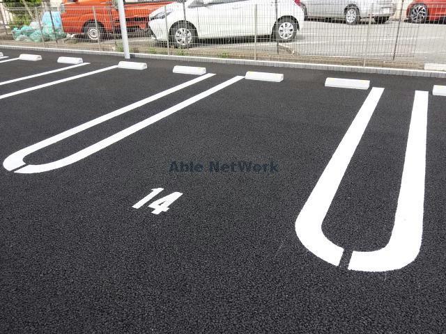 駐車場　駐車場