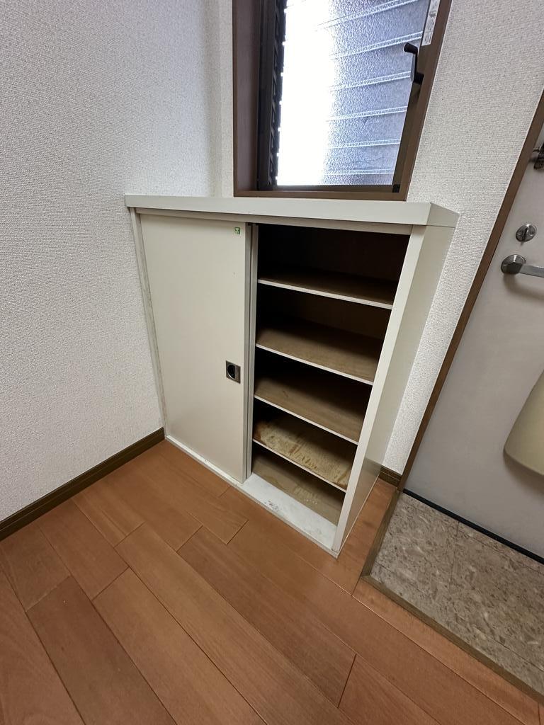 収納　シューズボックス