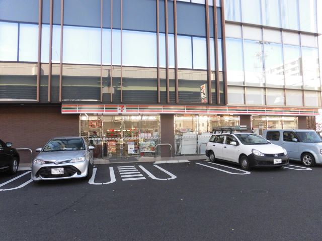 コンビニ　セブンイレブン（コンビニ）まで440m