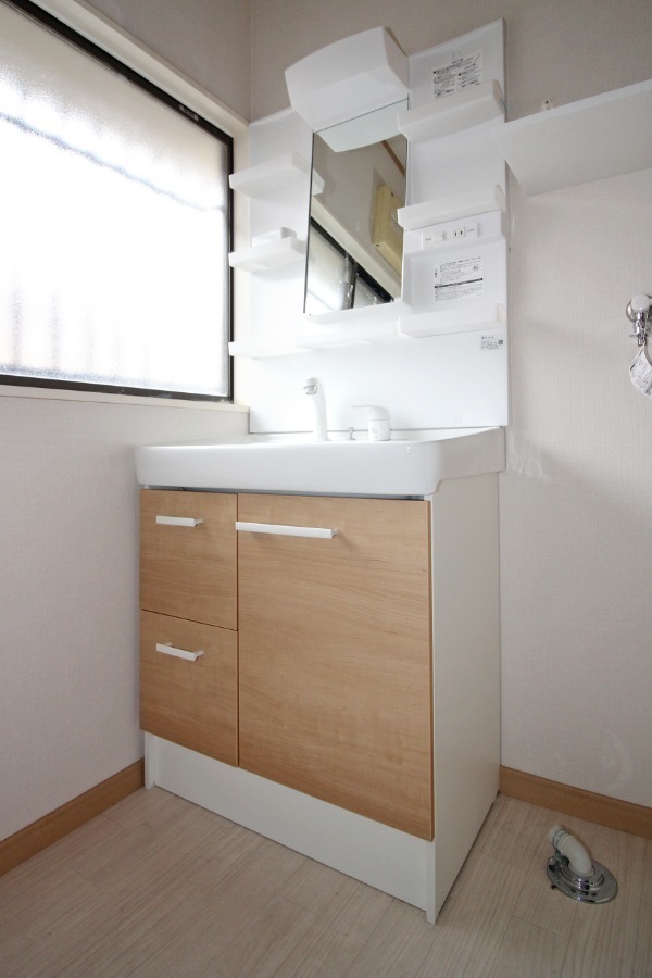 洗面設備　洗面化粧台シャンプードレッサー