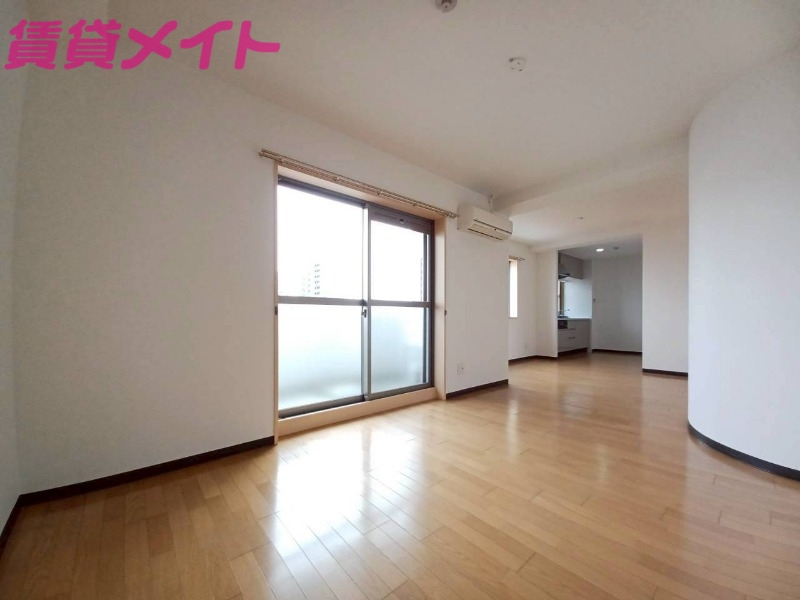 居室・リビング　同型参考写真