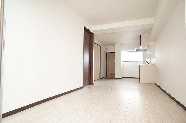 居室・リビング　リビング12帖