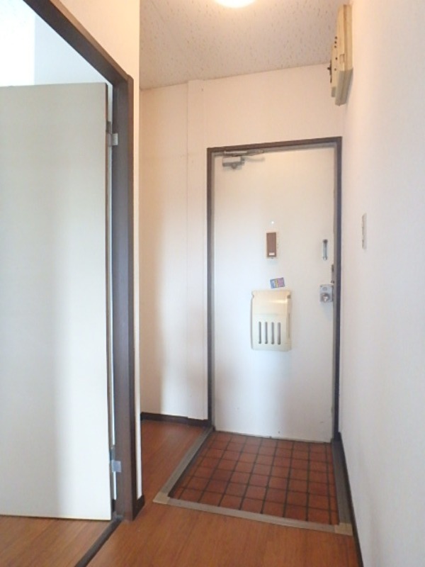 玄関　図面と現状に相違がある場合には現状を優先