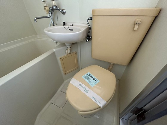 トイレ　※別号室のお写真です。