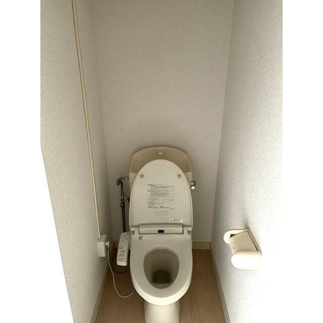トイレ　バストイレ別