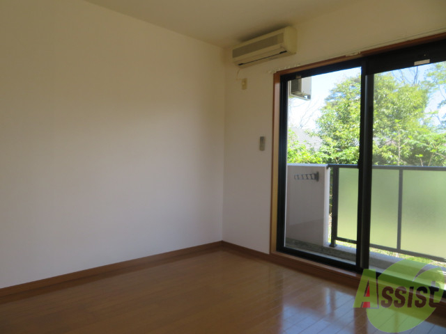 居室・リビング　リビングです。広くて、とても明るい間取りです。