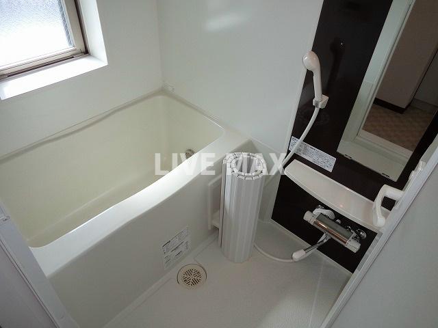 バス・シャワールーム　追い焚き機能付き♪