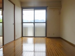 居室・リビング　写真は201号室