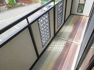 バルコニー　写真は201号室