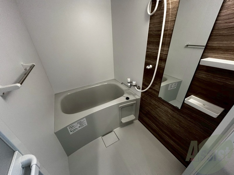 バス・シャワールーム　ユニットバスです。疲れを癒すのに欠かせませんね！