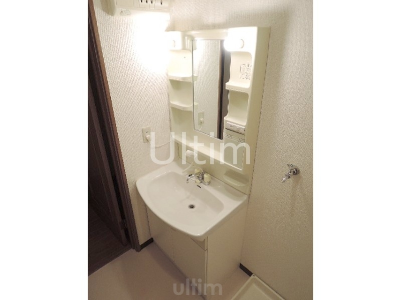 洗面設備　※同タイプの他のお部屋です