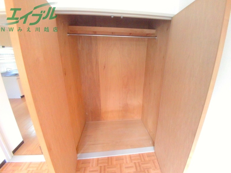 収納　同型反転参考写真