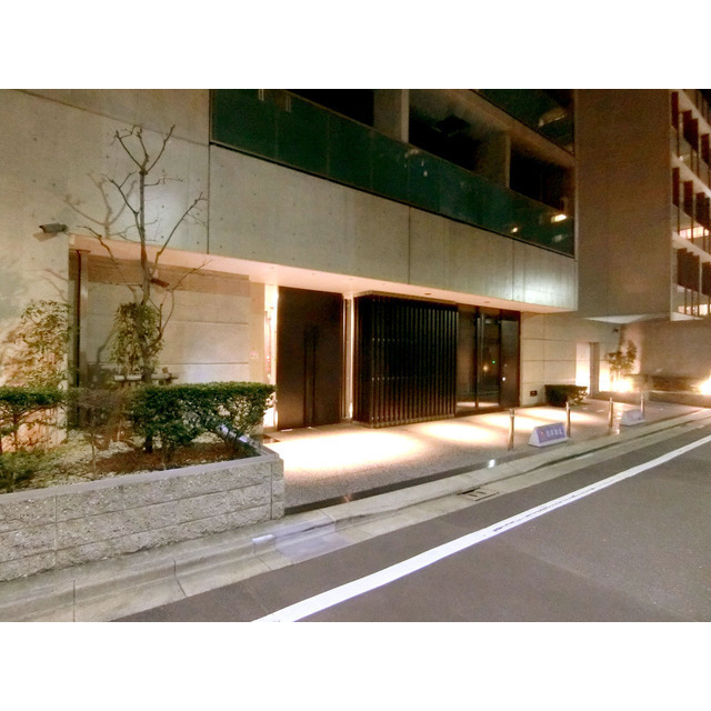 エントランス　エントランス照明リニューアル！