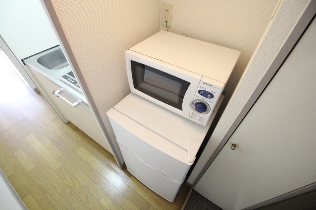 その他　家電付きタイプのお部屋は冷蔵庫・電子レンジ付き♪