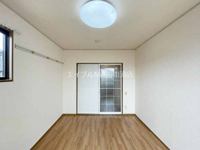 居室・リビング　洋室