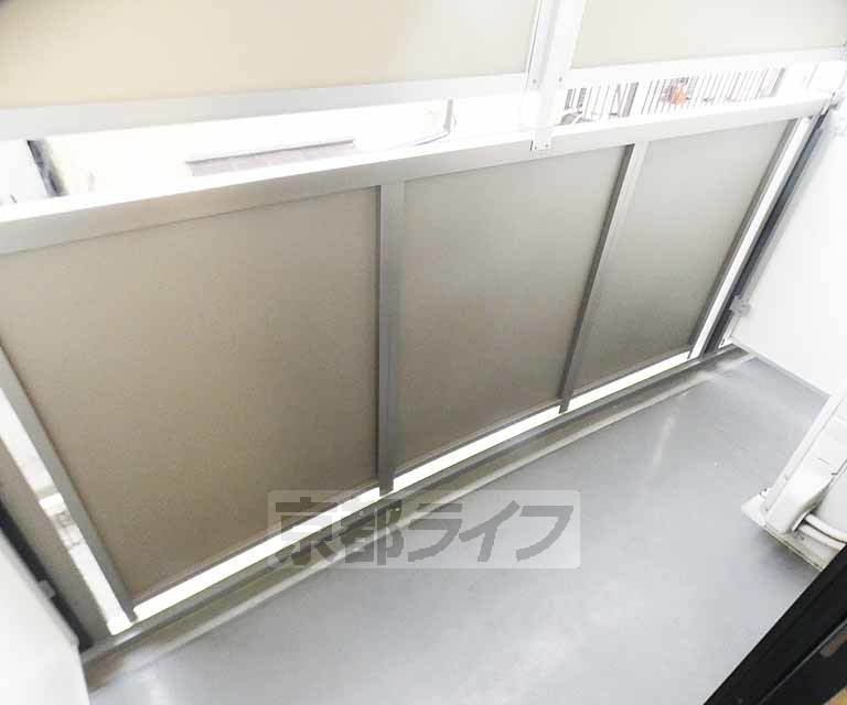 バルコニー　広めのバルコニー