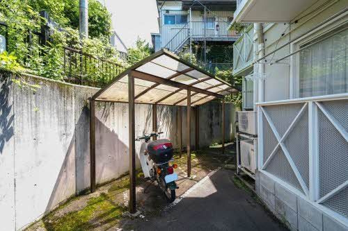 建物外観　駐輪場