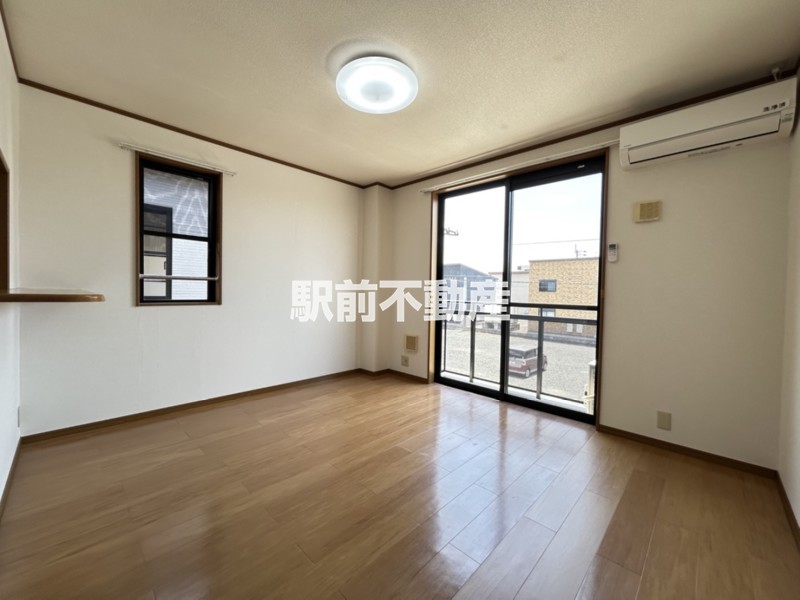 居室・リビング　南向きで明るいリビングです☆